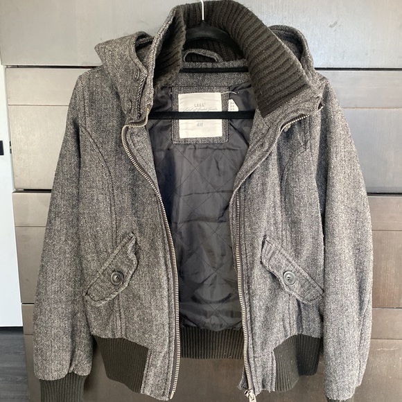 H&M jacket. - Picture 4 of 4